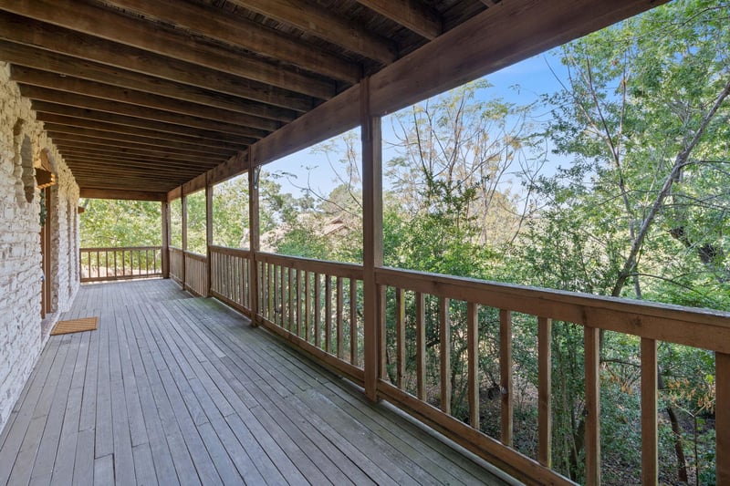 Virtual tour of 6505 Ledgerock Cir
