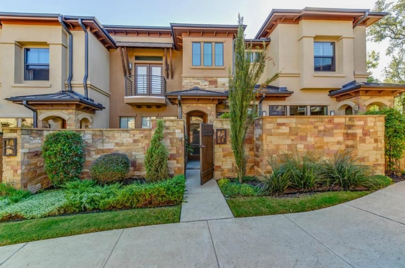 Virtual tour of 6533 E Hill Dr Unit #26