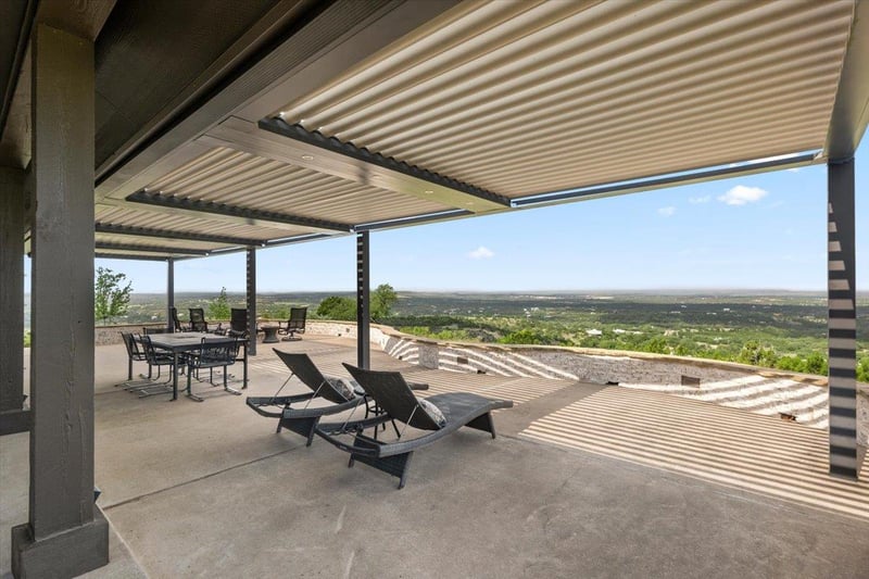 Virtual tour of 6594 W Hwy 290
