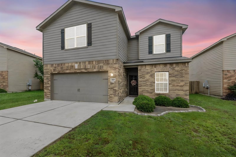 Virtual tour of 660 Yearwood Ln