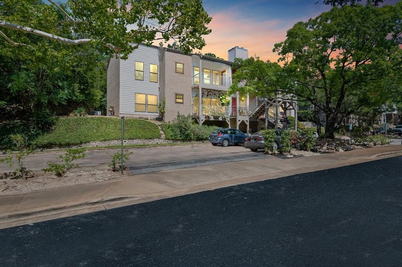 Virtual tour of 6600 Valleyside RD Unit #B-5