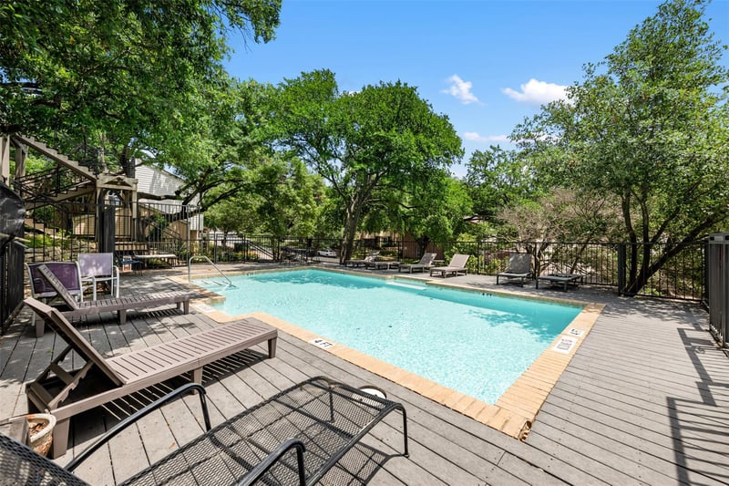 Virtual tour of 6600 Valleyside RD Unit #C15