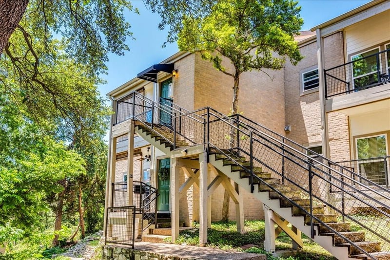 Virtual tour of 6600 Valleyside RD Unit #E23