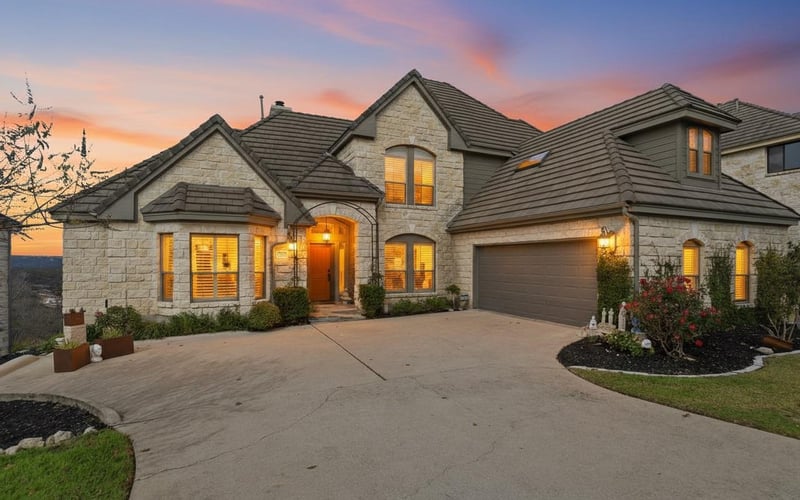 Virtual tour of 6600 W Courtyard Dr