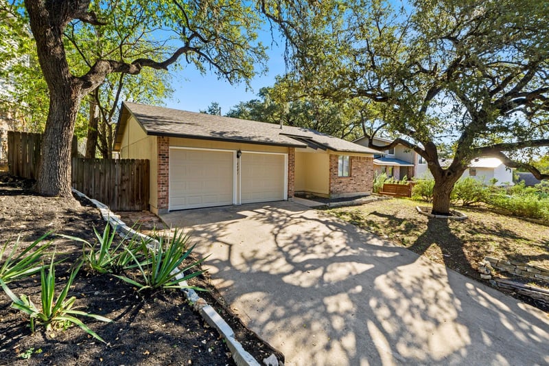 Virtual tour of 6601 Sunstrip Dr