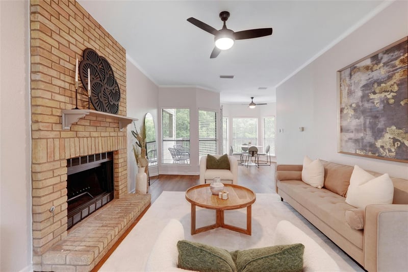 Virtual tour of 6604 Hart LN Unit #A