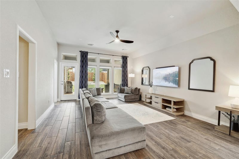 Virtual tour of 6609 Llano Stage TRL