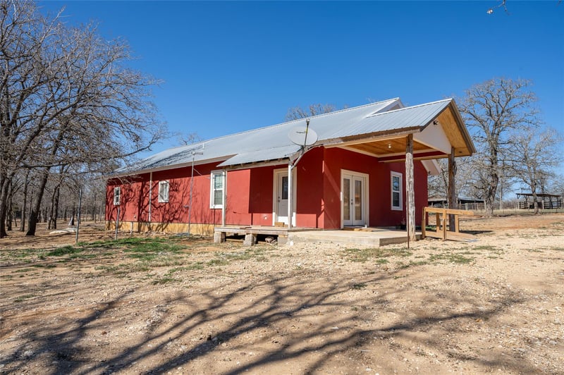 Virtual tour of 661 Hidden Oak RD