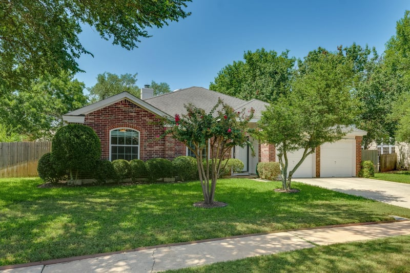 Virtual tour of 6611 Carisbrooke Ln