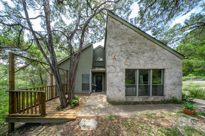 Virtual tour of 6702 Cat Creek TRL
