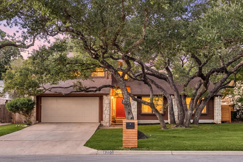 Virtual tour of 6702 Fireoak DR