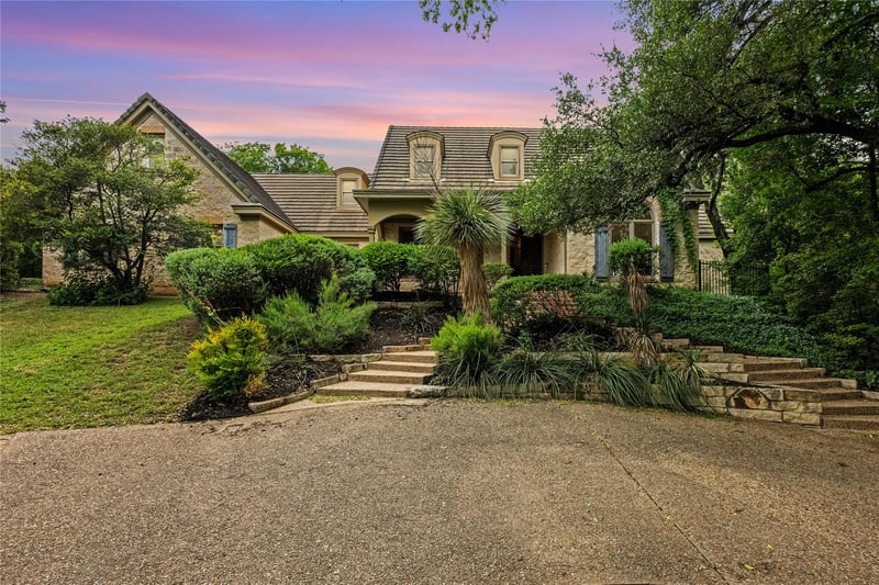 Virtual tour of 6702 Vireo CV