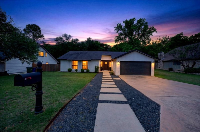 Virtual tour of 6703 Danwood DR