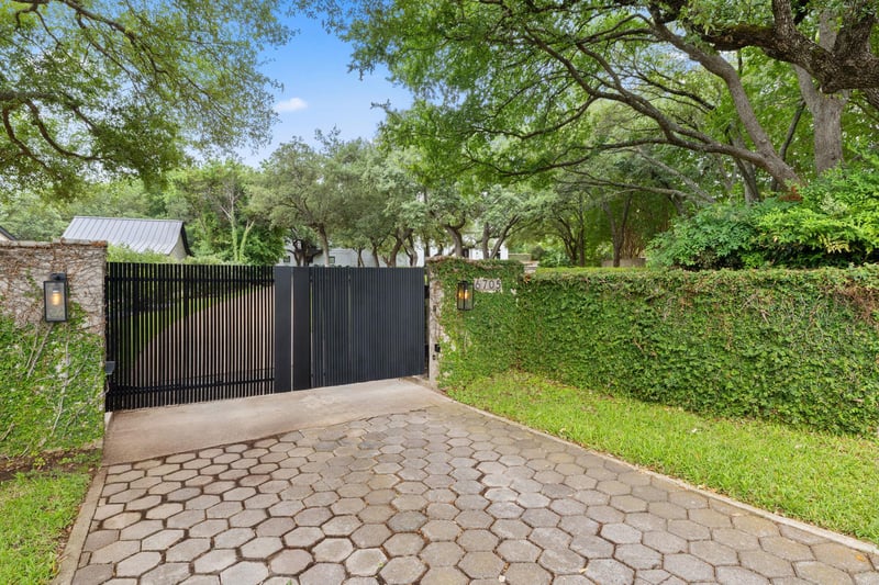 Virtual tour of 6705 Bridge Hill CV