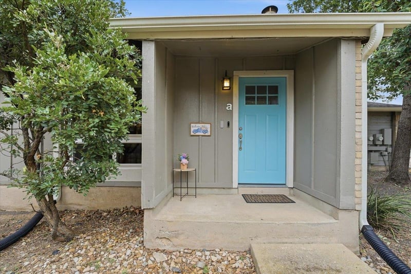 Virtual tour of 6713 West Gate Blvd Unit #A