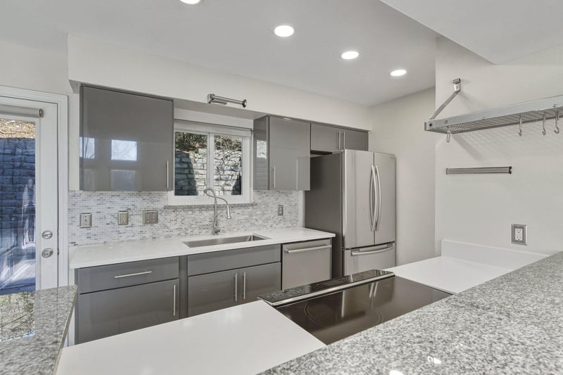 Virtual tour of 6723 Old Quarry LN