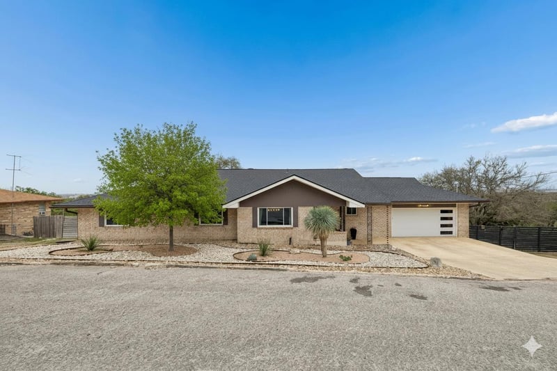 Virtual tour of 677 Floral Ave