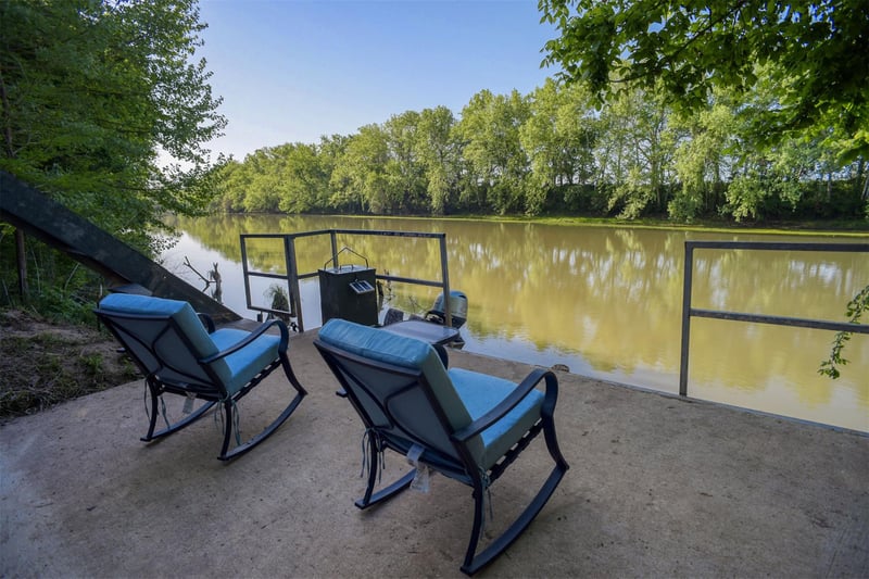 Virtual tour of 678 Ponderosa RD