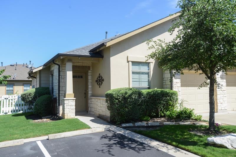 Virtual tour of 6801 Beckett Rd Unit #134L
