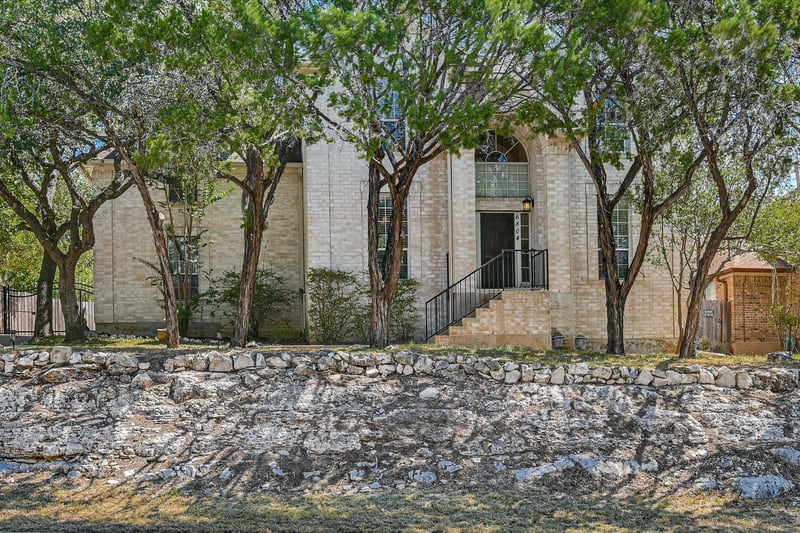 Virtual tour of 6804 Rain Creek PKWY