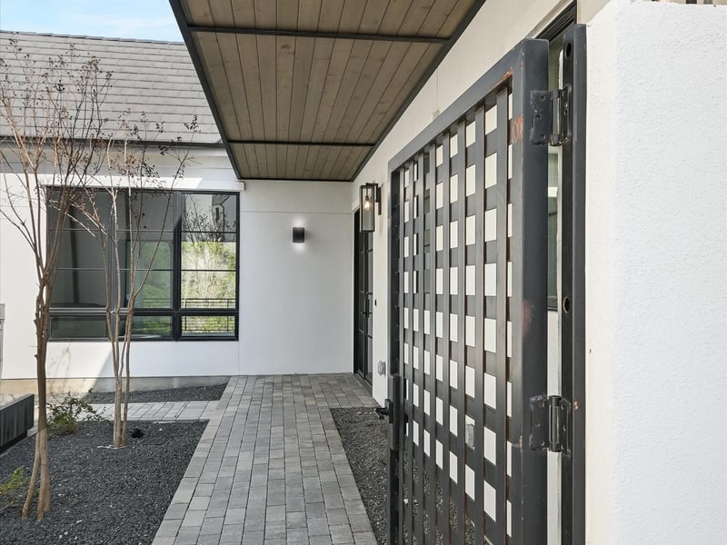 Virtual tour of 6808 Adeline WAY Unit #28