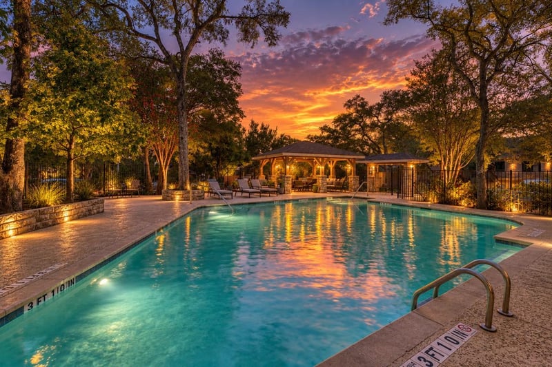 Virtual tour of 6810 Deatonhill Dr Unit #110