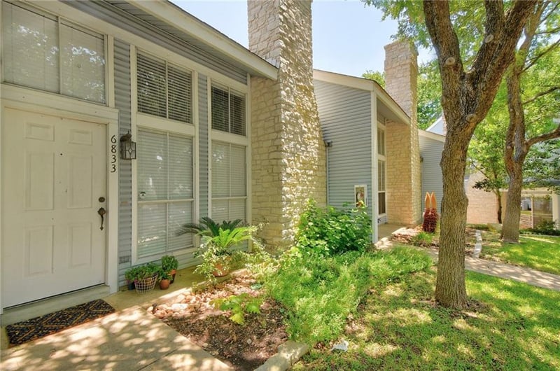 Virtual tour of 6833 Old Quarry Ln
