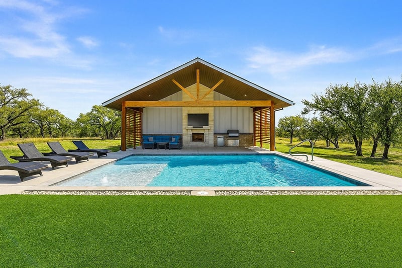Virtual tour of 690 Cielo Springs Dr