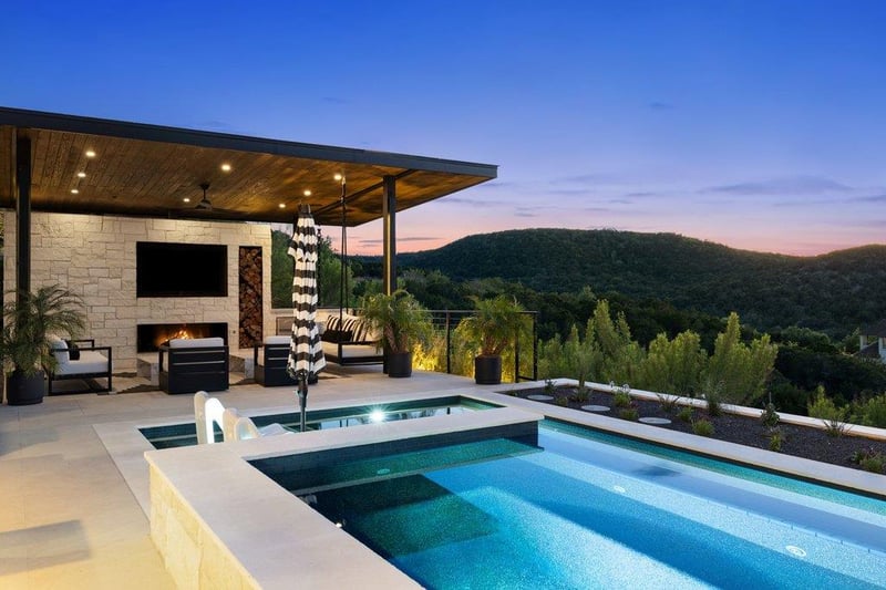 Virtual tour of 6900 Davenport Divide Rd