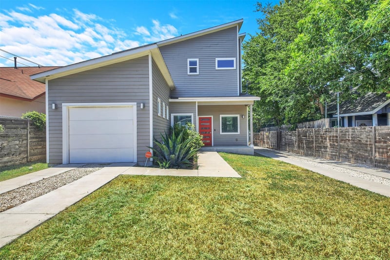 Virtual tour of 6902 Carver Ave Unit #A