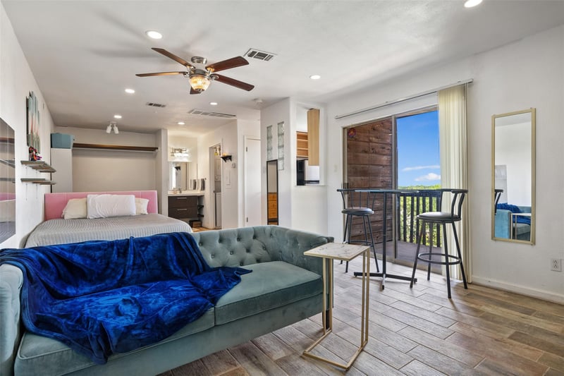 Virtual tour of 6903 Deatonhill Dr Unit #15