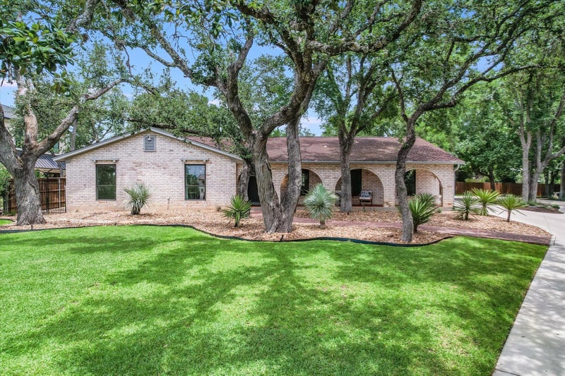 Virtual tour of 6903 Stahl CV