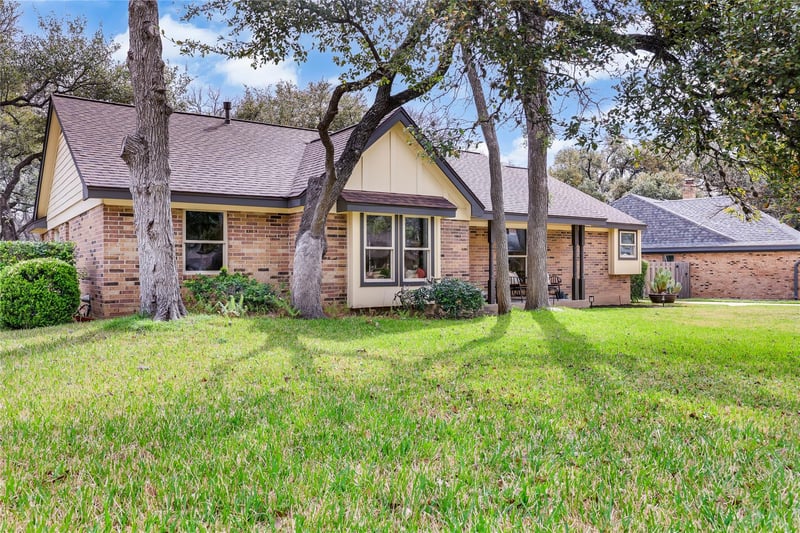 Virtual tour of 6905 Treaty Oak CIR