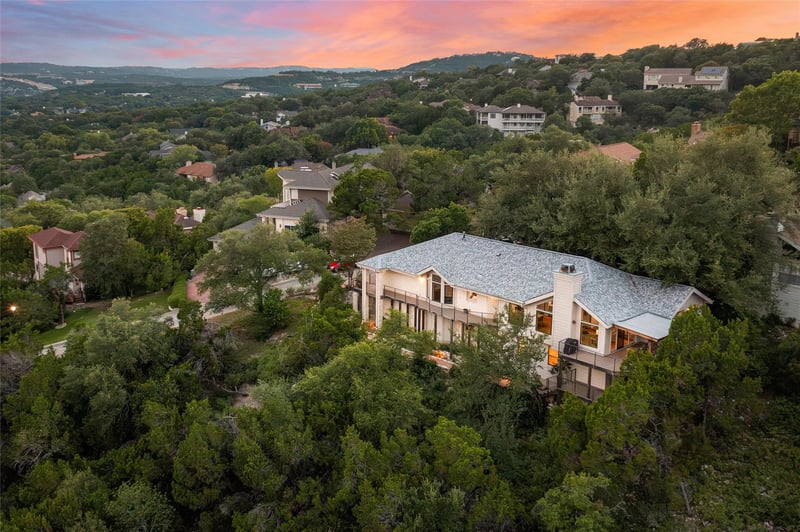Virtual tour of 6907 Cat Creek RUN