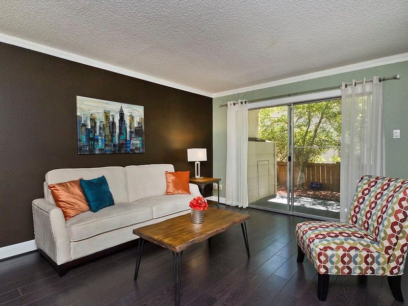 Virtual tour of 6910 Hart Ln Unit #406