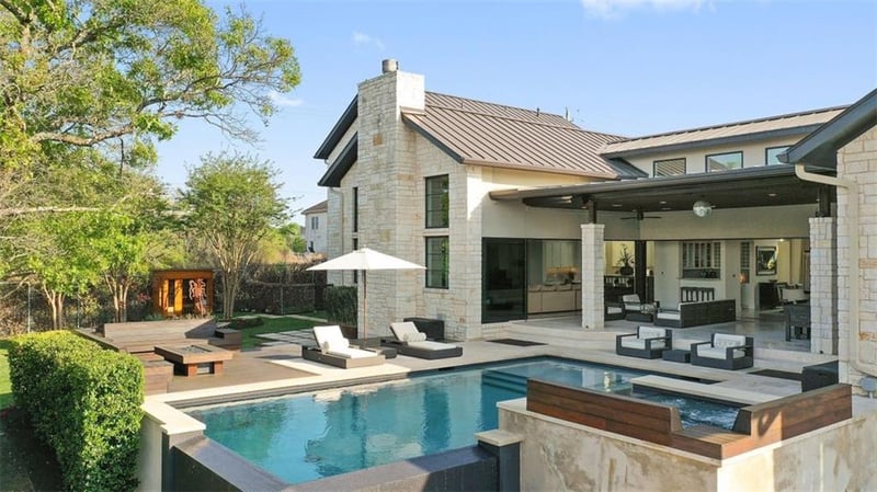Virtual tour of 6910 W Courtyard DR