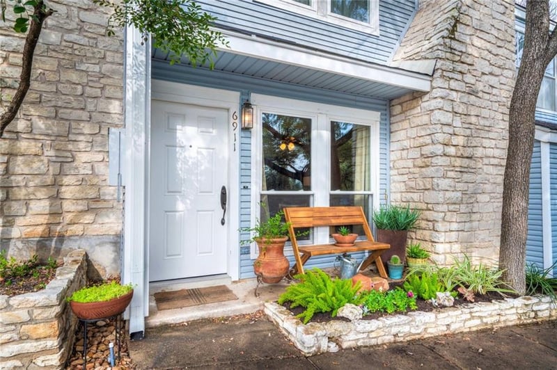 Virtual tour of 6911 Old Quarry Ln Unit #A