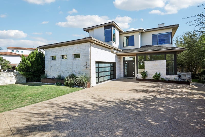 Virtual tour of 6913 Cielo Azul Pass