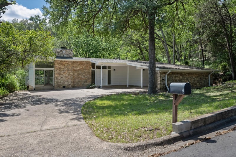 Virtual tour of 7 Hull Circle DR
