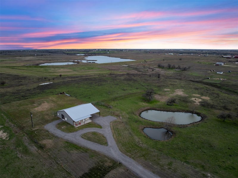 Virtual tour of 700 County Road 466