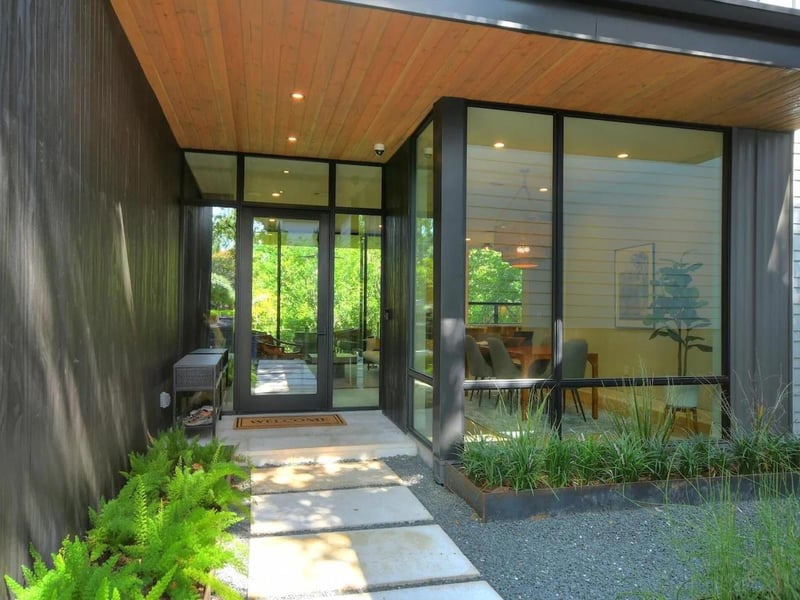 Virtual tour of 700 Jessie St