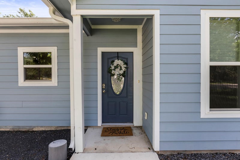 Virtual tour of 700 S Church ST