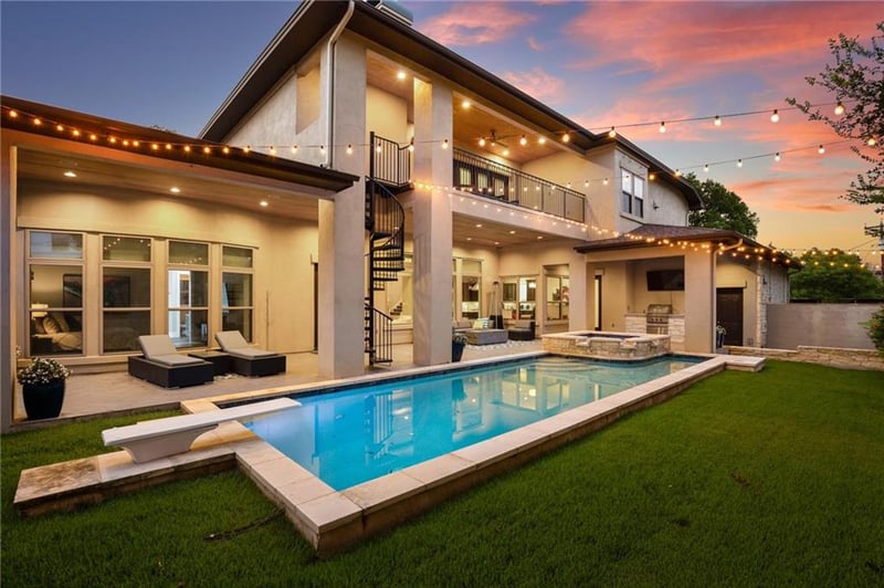 Virtual tour of 7005 Mesa DR