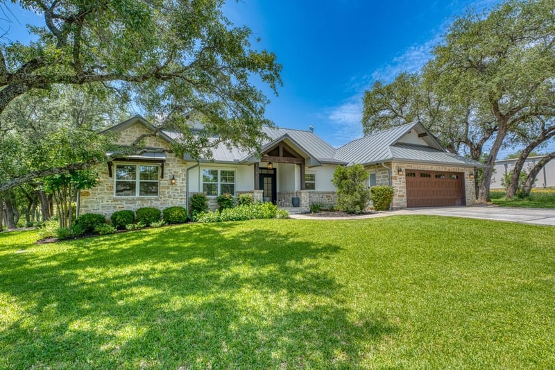 Virtual tour of 701 Indian Paint Trl