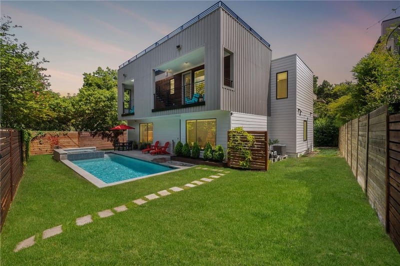 Virtual tour of 701 Monroe ST Unit #A