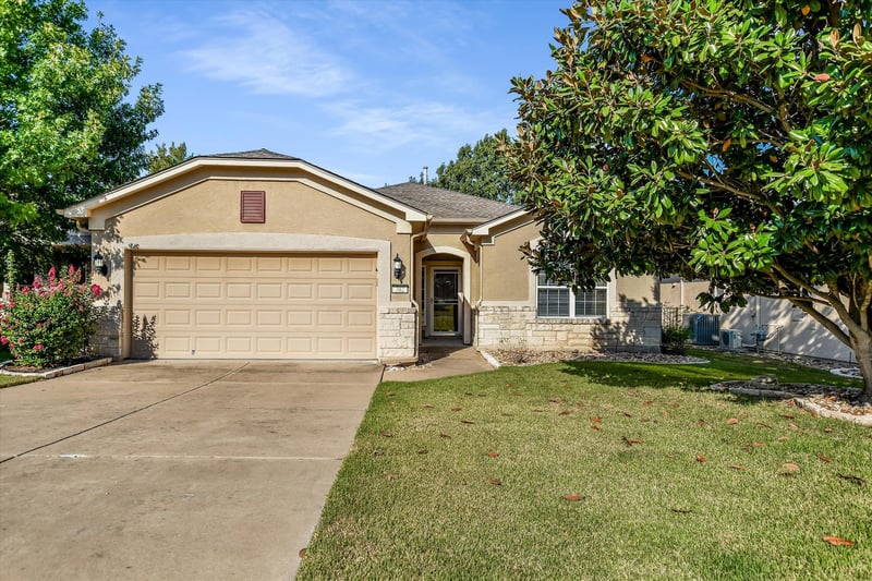 Virtual tour of 702 Independence Creek Ln