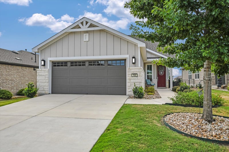 Virtual tour of 702 Kitty Hawk RD