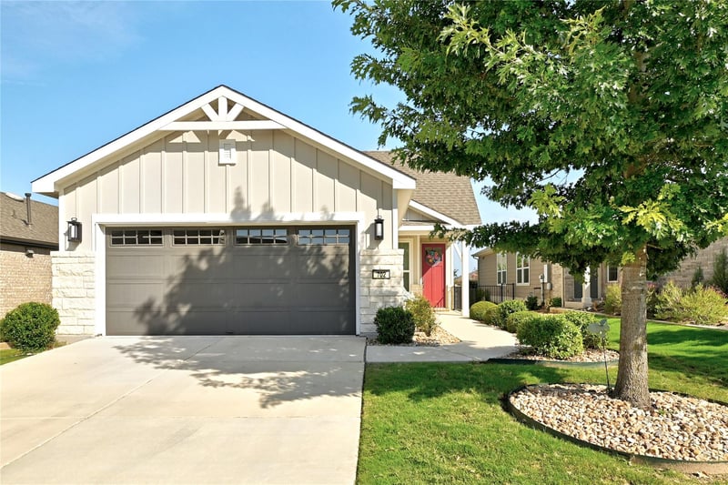 Virtual tour of 702 Kitty Hawk Rd