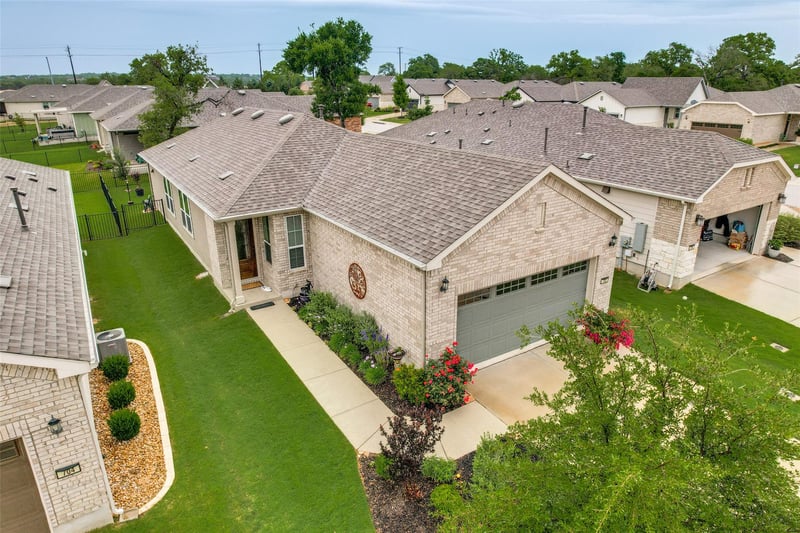 Virtual tour of 702 Saratoga LN