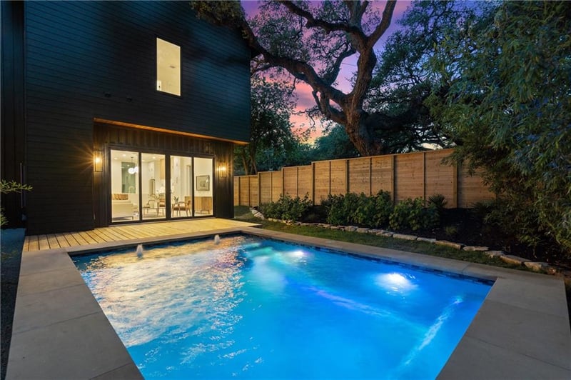 Virtual tour of 704 Cumberland RD Unit #1